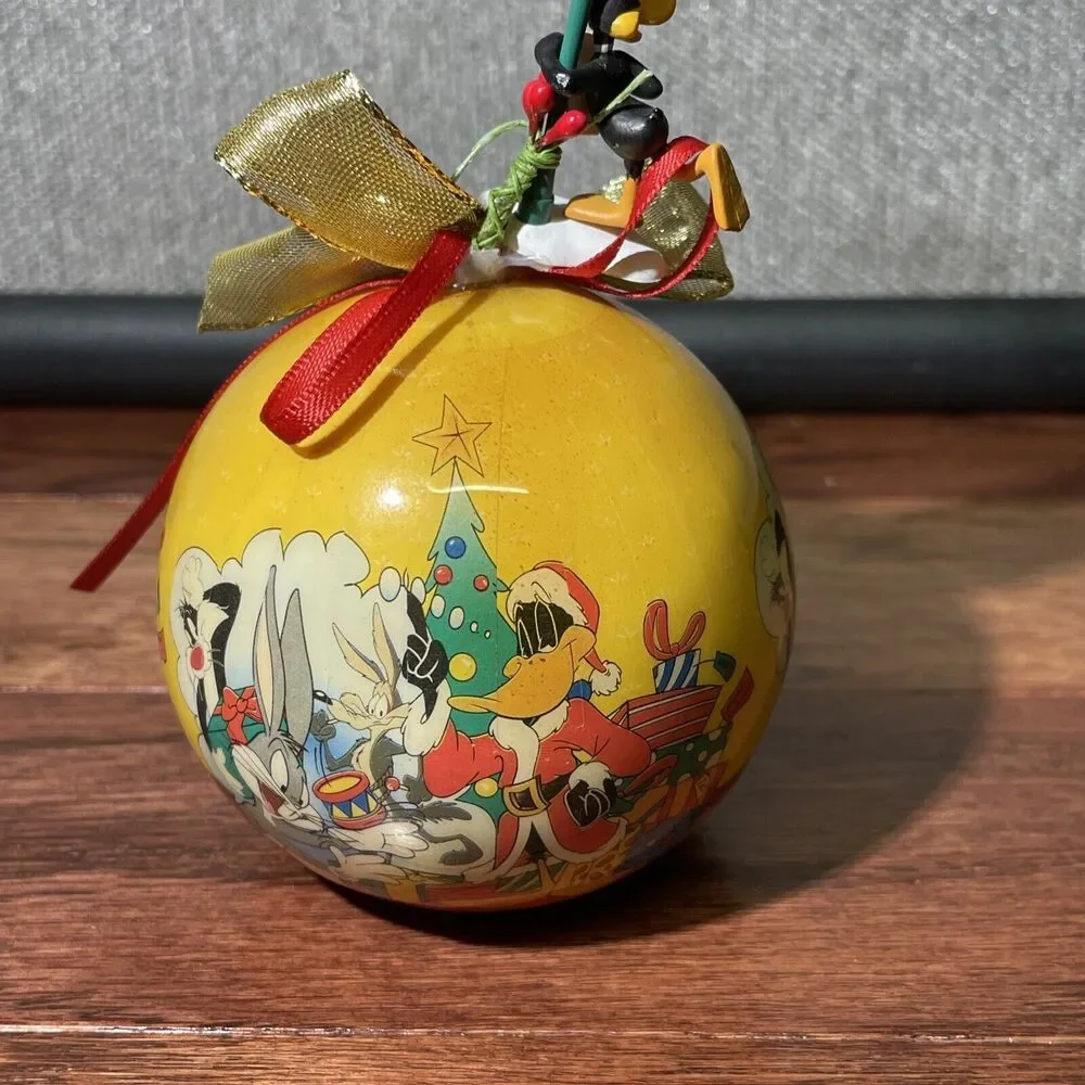 Rare Vintage 1997 Warner Bros Looney Tunes Christmas Ball Ornament Daffy Duck